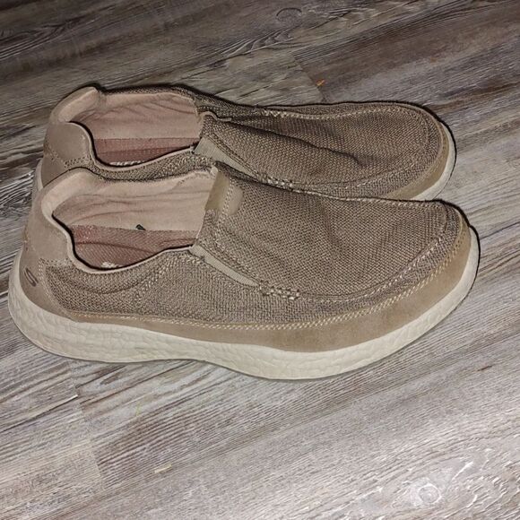 Skechers Relaxed Fit Air Cooled Memory Foam  Tan slip on Shoes  Sz 11 main image 6
